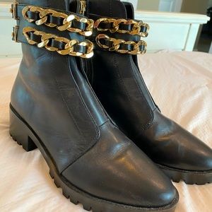 New w/o tags black boots